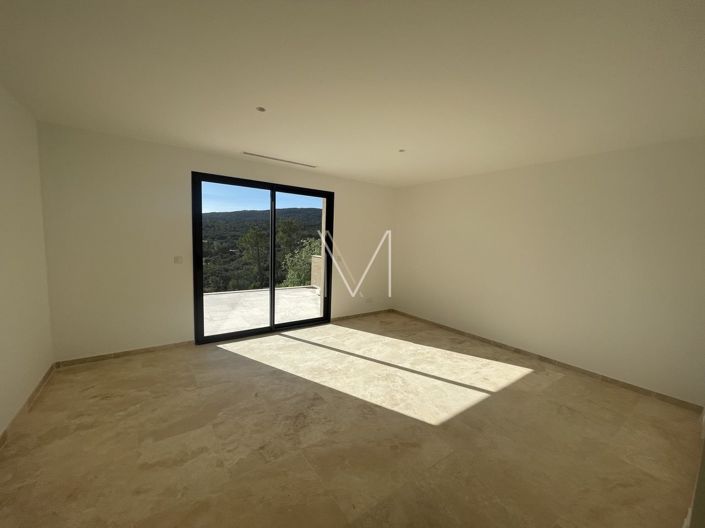 Image No.13-4 Bed House for sale