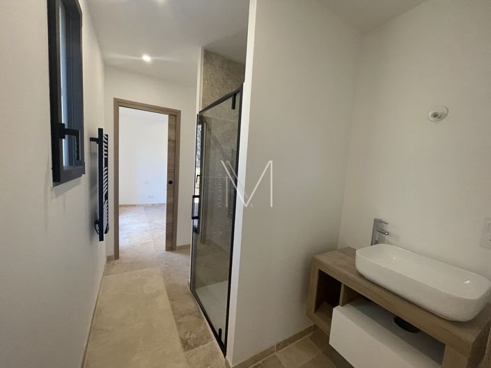 Image No.14-4 Bed House for sale