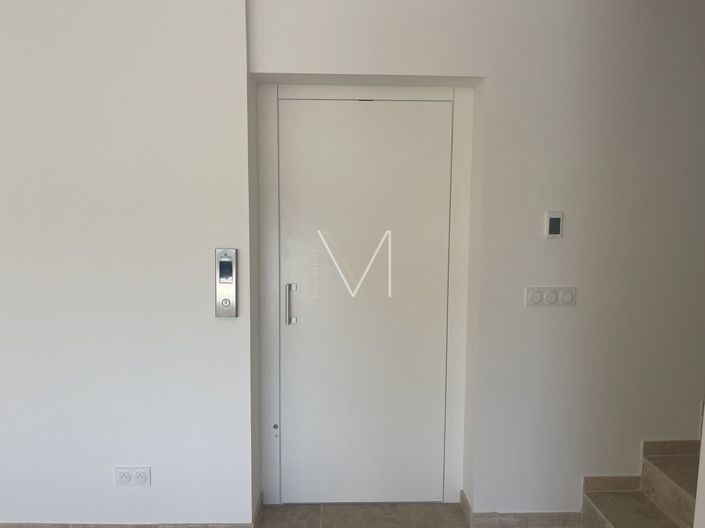 Image No.16-4 Bed House for sale