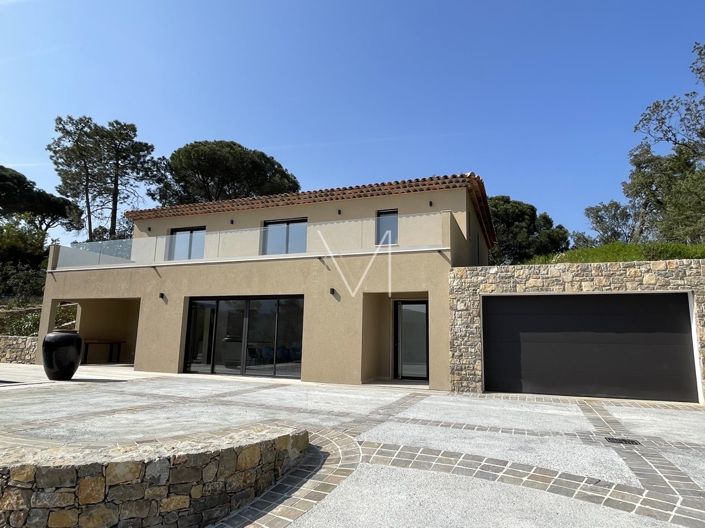 Image No.6-4 Bed House for sale