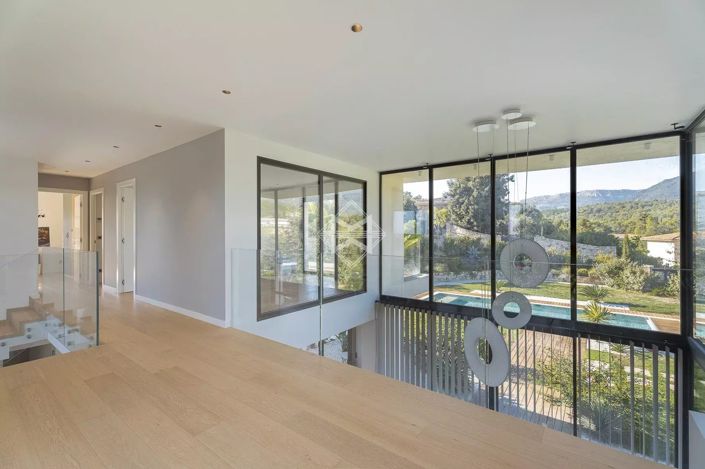 Image No.15-4 Bed House for sale