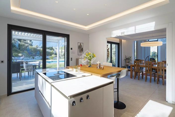 Image No.27-4 Bed House for sale