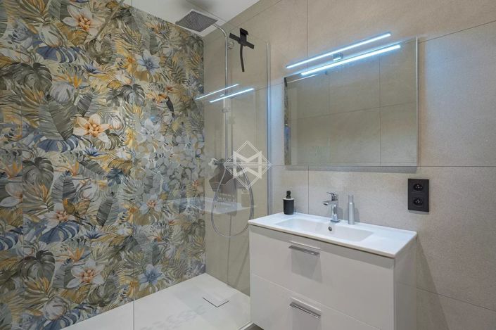 Image No.29-4 Bed House for sale