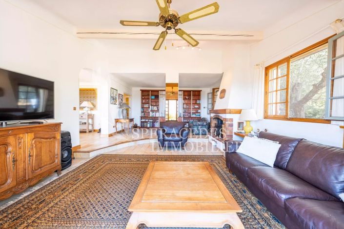 Image No.6-3 Bed House for sale
