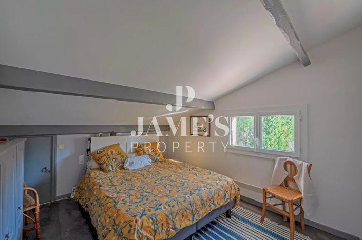 Image No.12-5 Bed House for sale