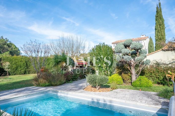 Image No.2-5 Bed House for sale