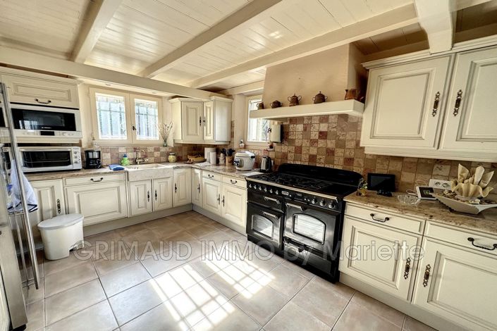 Image No.11-4 Bed House for sale