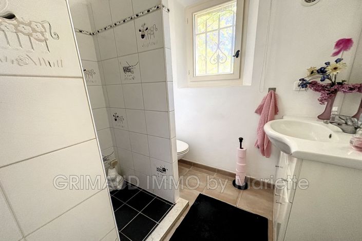 Image No.16-4 Bed House for sale