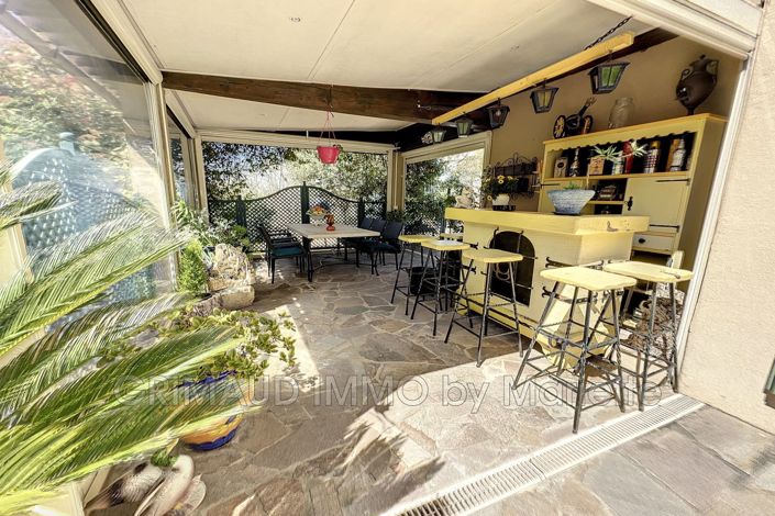 Image No.8-4 Bed House for sale