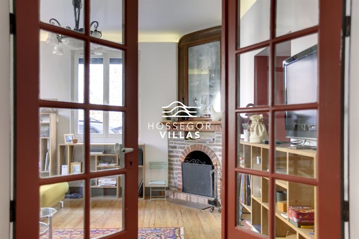 Image No.6-4 Bed House for sale