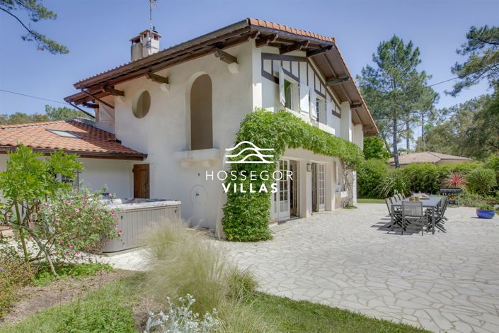 Image No.17-7 Bed House for sale