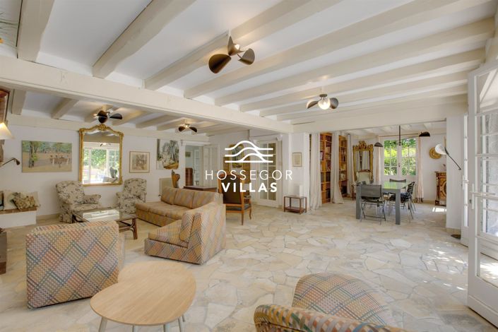 Image No.8-7 Bed House for sale