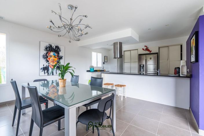 Image No.5-Maison de 4 chambres à vendre à Uzès