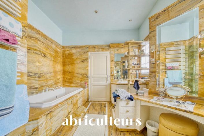 Image No.12-Maison de 8 chambres à vendre à Fontcouverte