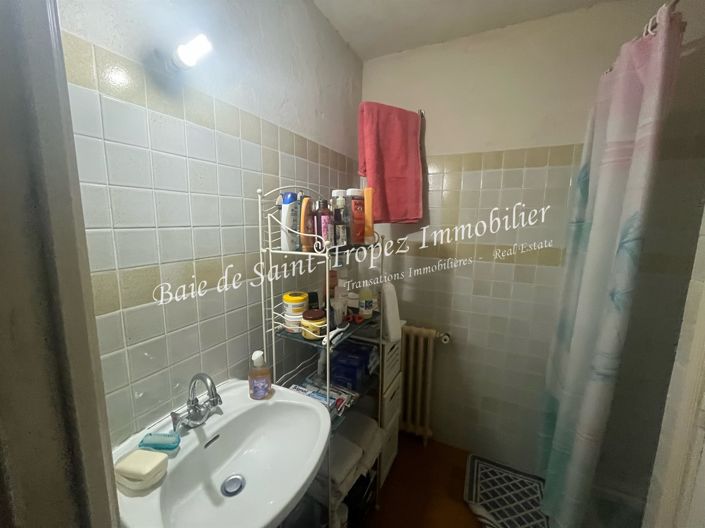 Image No.10-3 Bed House for sale