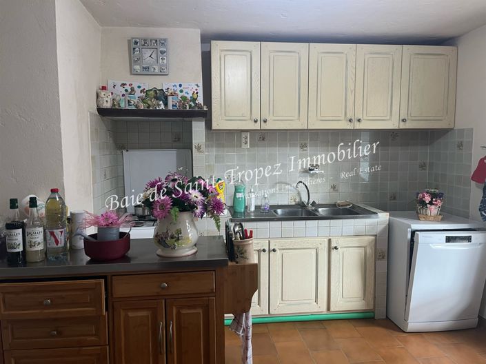 Image No.6-3 Bed House for sale