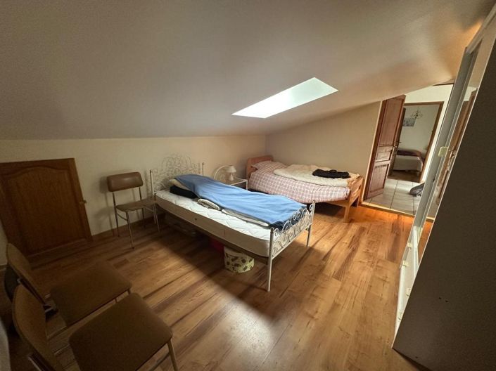 Image No.10-5 Bed House for sale