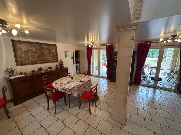 Image No.6-5 Bed House for sale