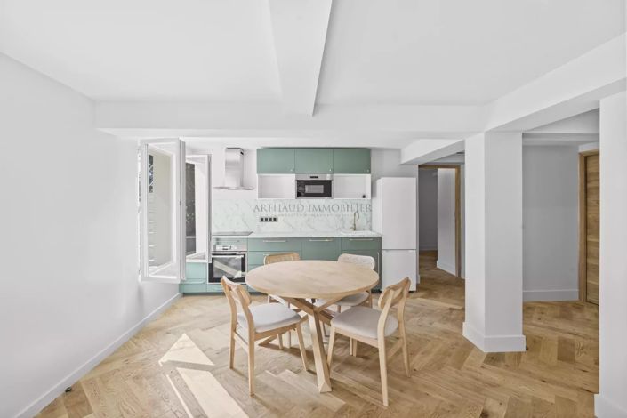 Image No.14-4 Bed House for sale