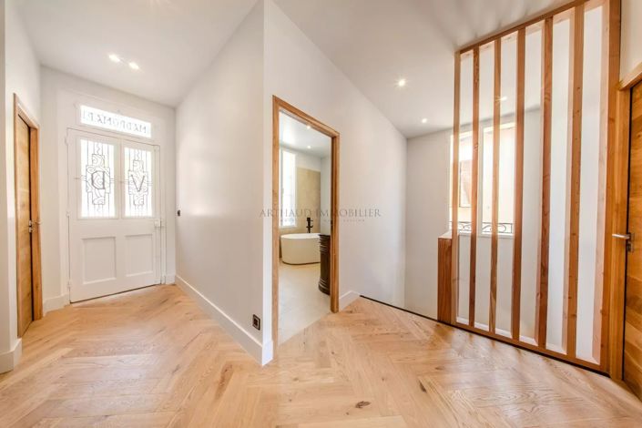 Image No.14-4 Bed House for sale