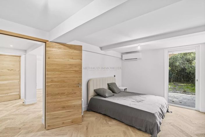 Image No.15-4 Bed House for sale