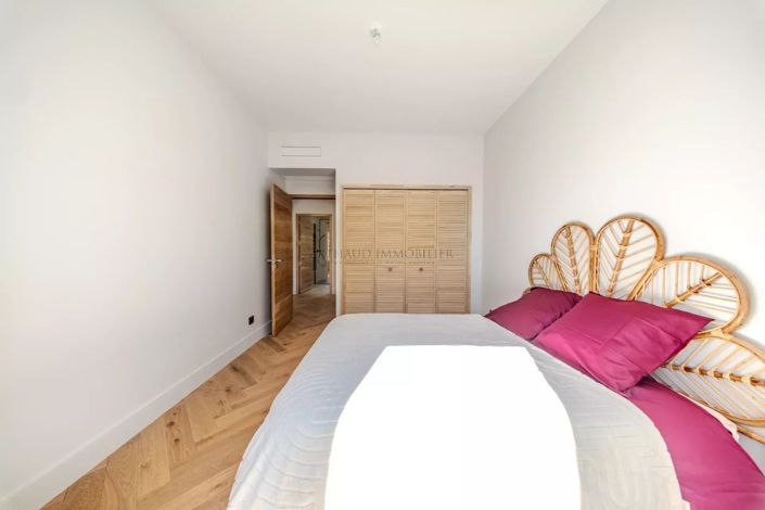 Image No.15-4 Bed House for sale