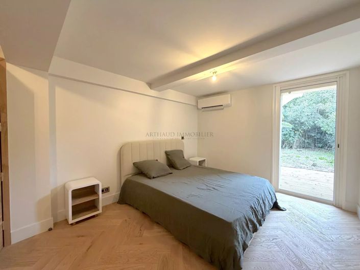 Image No.29-4 Bed House for sale