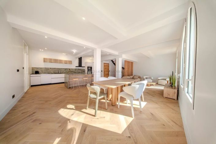 Image No.6-4 Bed House for sale