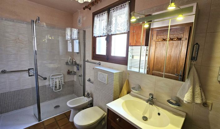 Image No.13-4 Bed House for sale