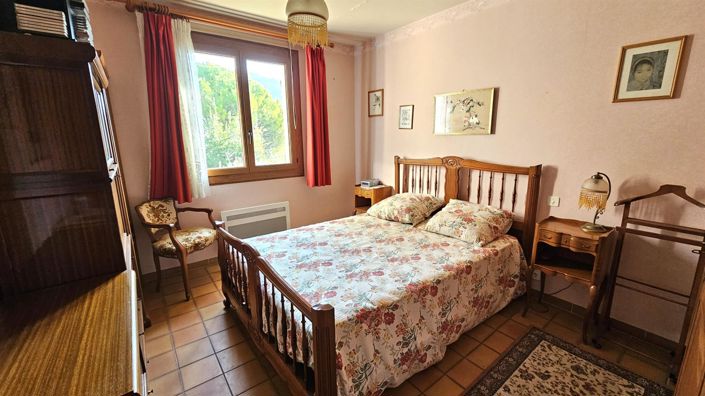 Image No.14-4 Bed House for sale