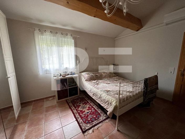 Image No.10-3 Bed House for sale