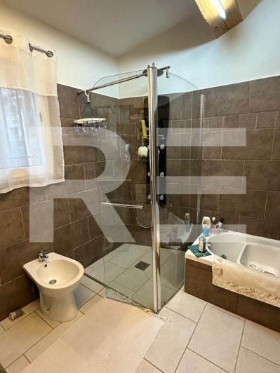 Image No.12-3 Bed House for sale