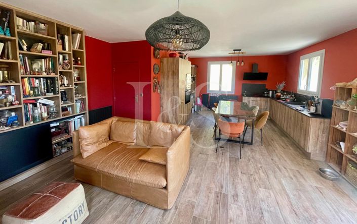 Image No.7-5 Bed House for sale