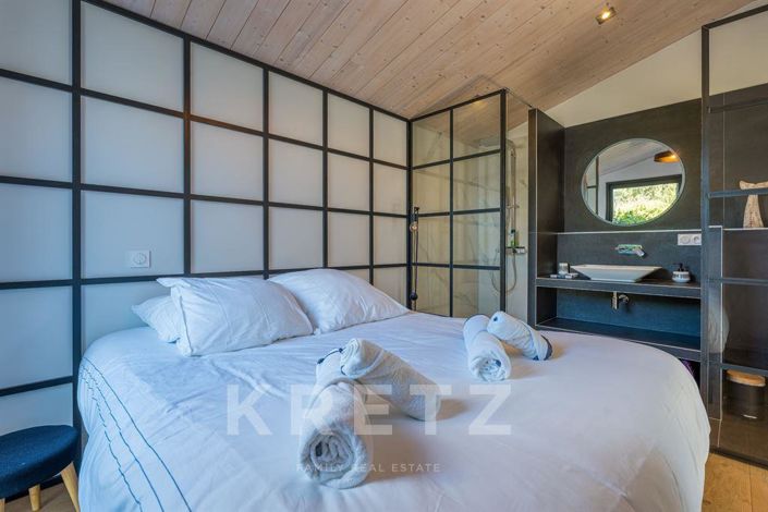 Image No.11-6 Bed House for sale