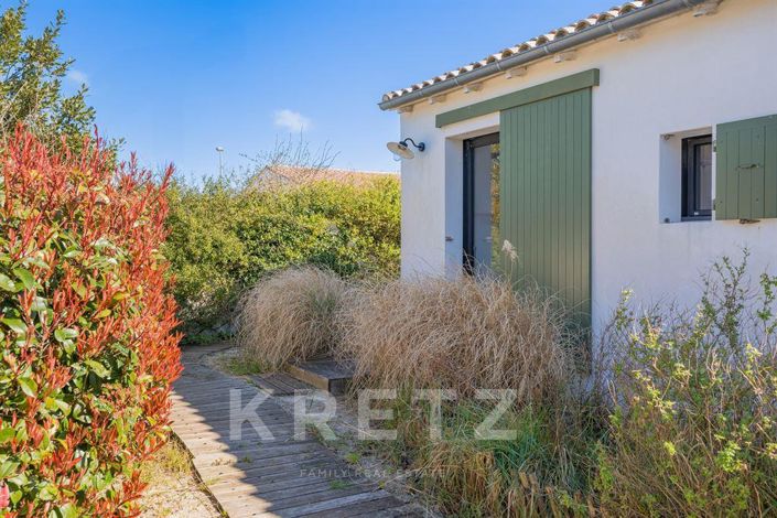 Image No.15-6 Bed House for sale