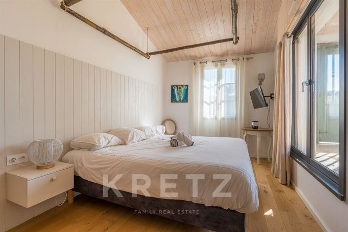 Image No.18-6 Bed House for sale