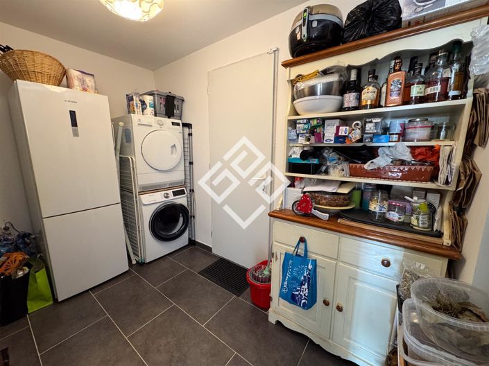 Image No.10-4 Bed House for sale