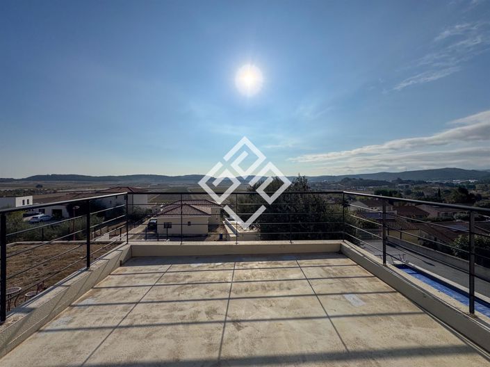 Image No.21-4 Bed House for sale