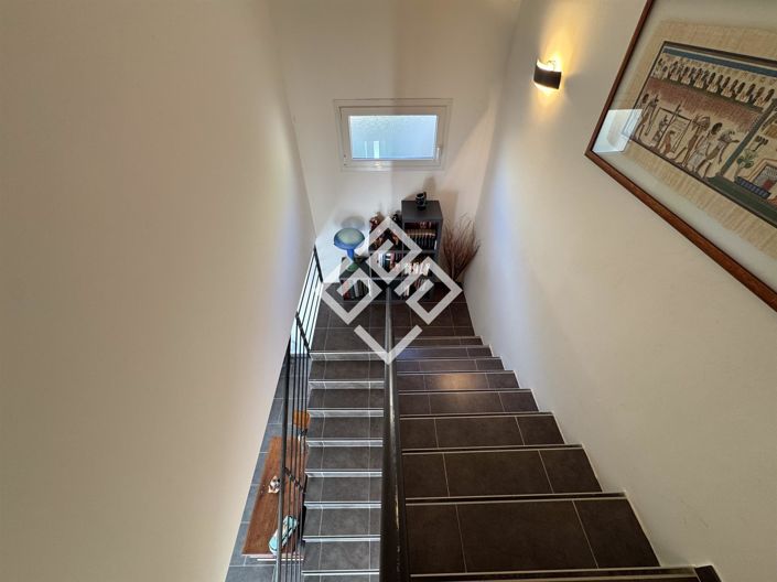 Image No.22-4 Bed House for sale