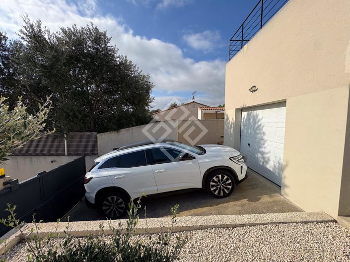 Image No.27-4 Bed House for sale