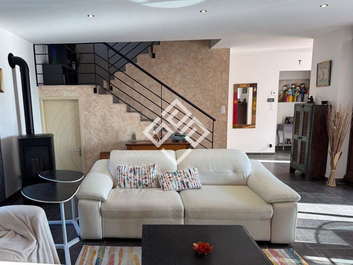 Image No.5-4 Bed House for sale