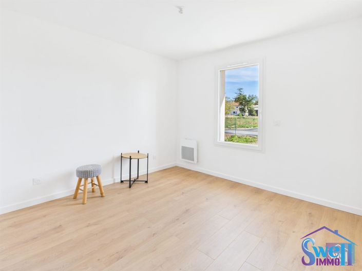 Image No.10-3 Bed House for sale