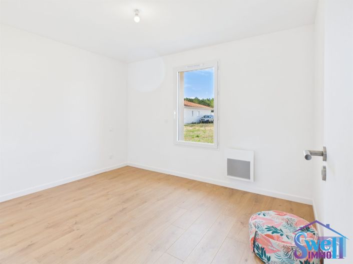 Image No.11-3 Bed House for sale