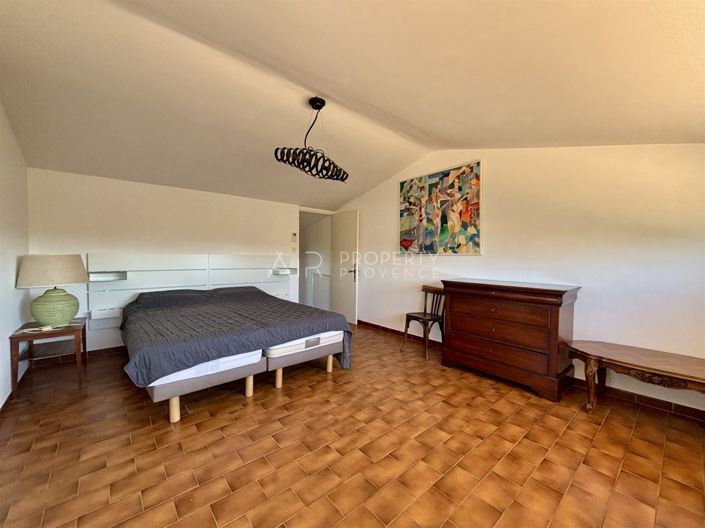 Image No.11-4 Bed House for sale