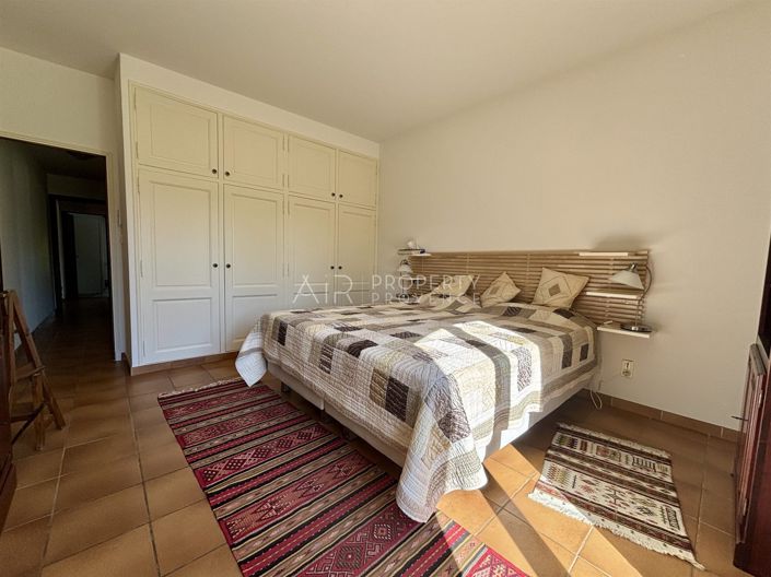 Image No.13-4 Bed House for sale