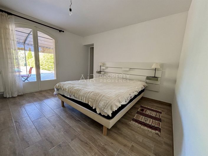 Image No.14-4 Bed House for sale