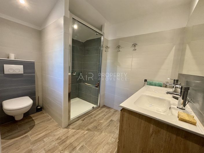 Image No.16-4 Bed House for sale