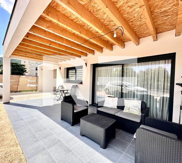 Image No.2-3 Bed House for sale