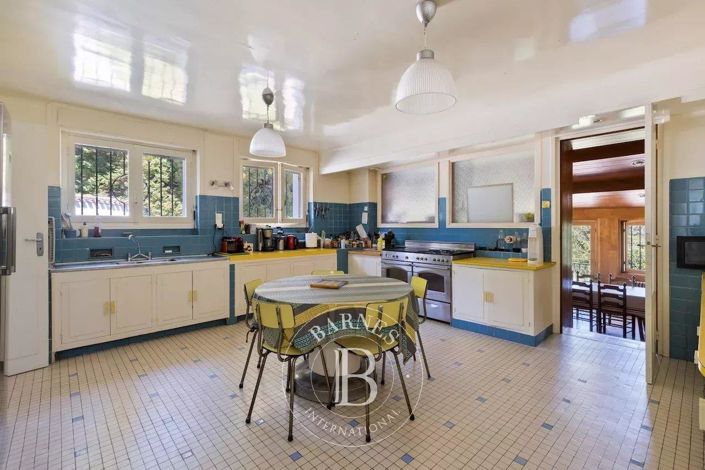 Image No.18-14 Bed House for sale