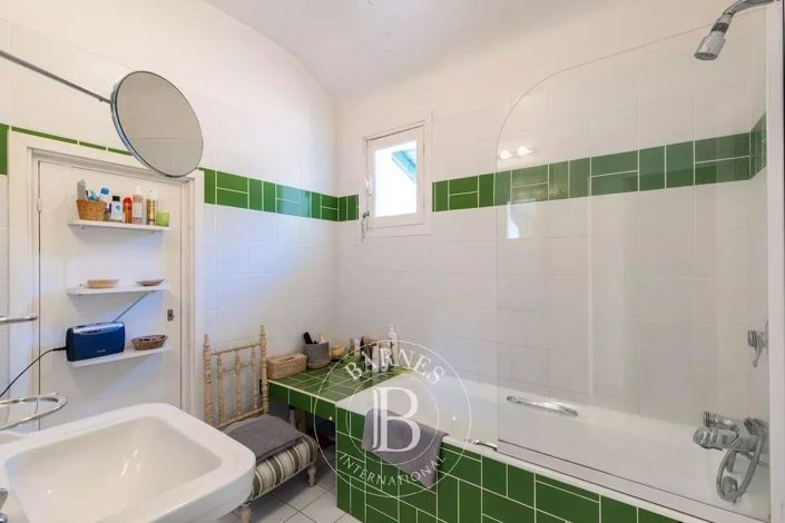 Image No.27-14 Bed House for sale